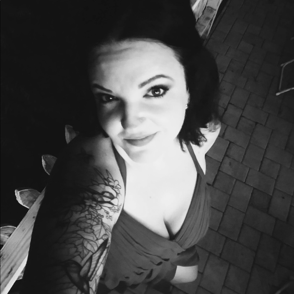 Meet your Posher, Carrie